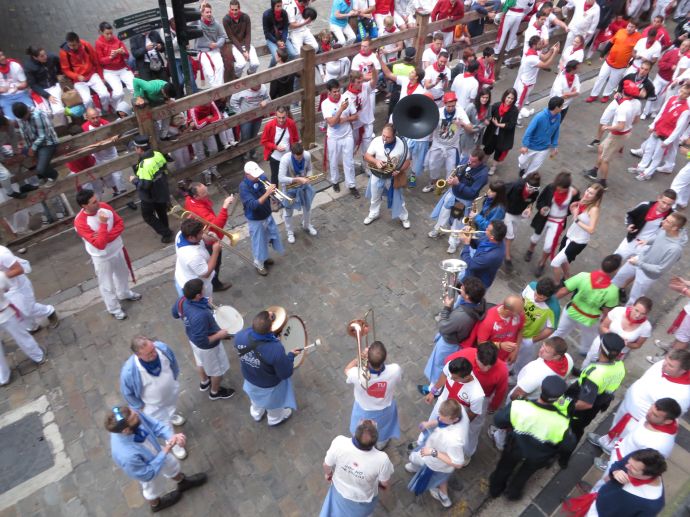 band playing on santo domingo
